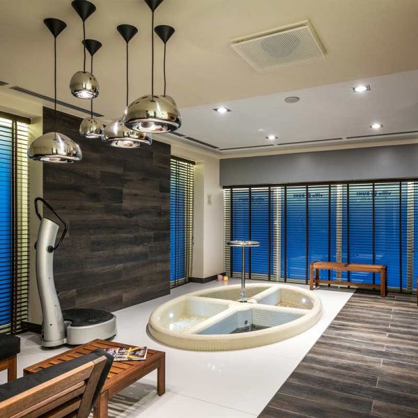 Hotel z basenem w doskonałej lokalizacji